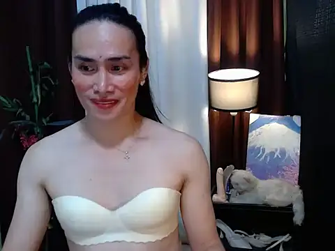 HornyKerujieTrans on Stripchat