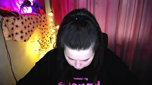 Emily_Mo