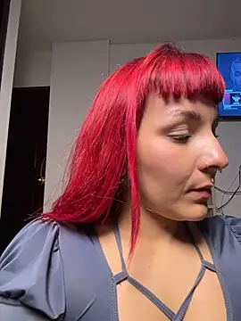 Amelie-RedHoney