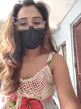hot_laxmi2