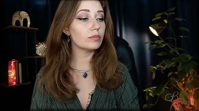 MissBeverlyMills live cam preview