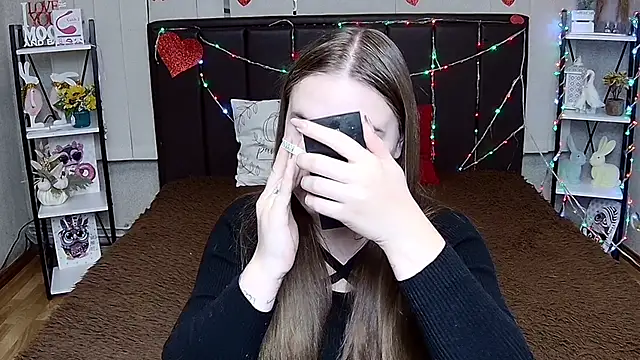 LauraHlot live cam preview