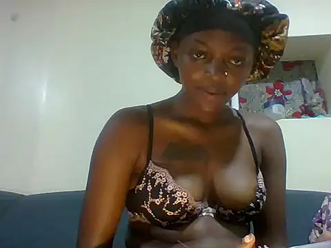 Sexy_Essiie
