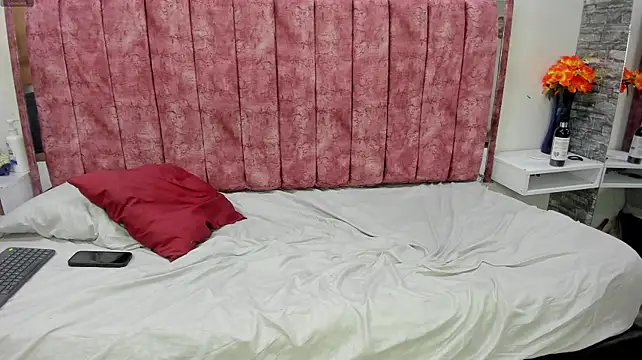 Pretty78hot live cam on StripChat