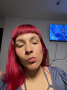 Amelie-RedHoney