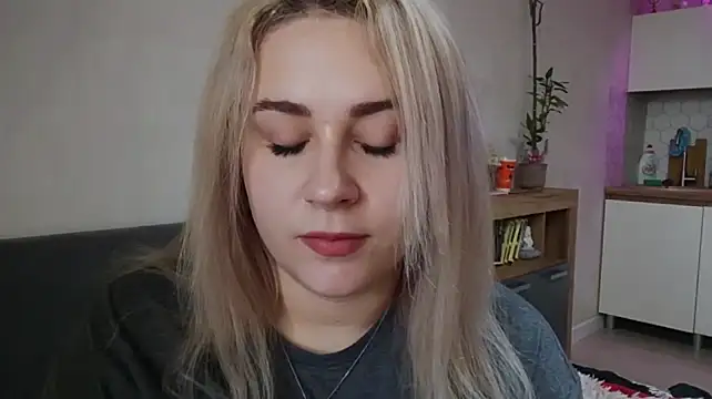 IsaWhitton live cam preview