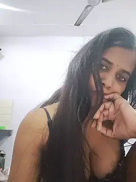 cute_radhikaa live cam on StripChat
