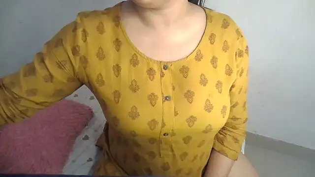 Nayra7 live cam on StripChat