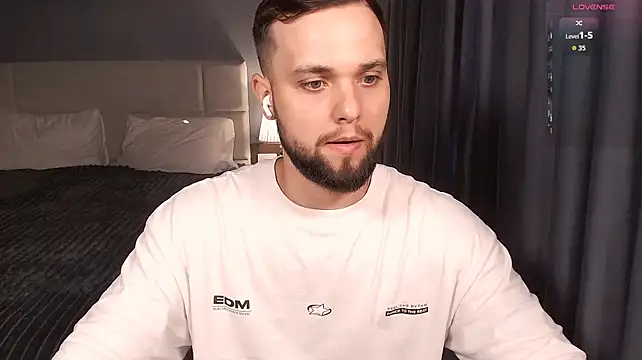 ChillyXO live cam preview