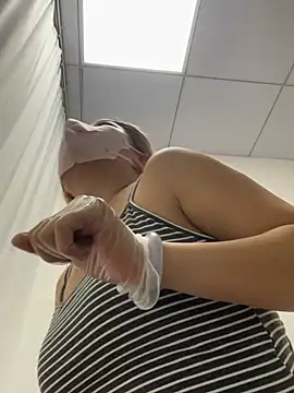 milkwine live cam on StripChat