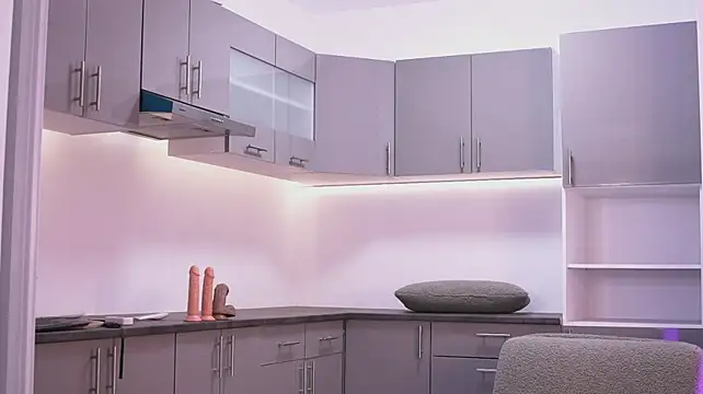 SaschaBloom live cam preview