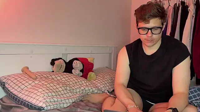 daniel-below live cam preview
