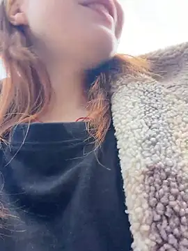 slaviccandy (F young) - flash boobs in the public park