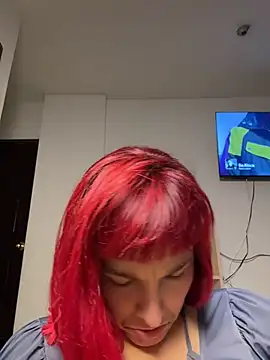 Amelie-RedHoney
