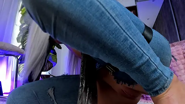 ArianaXO_