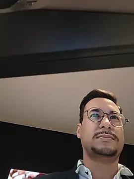 leolim220 live cam preview