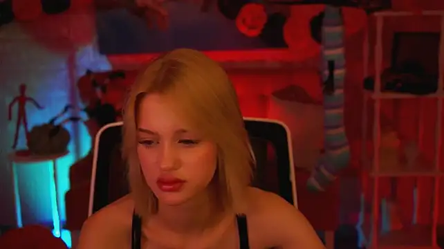 AngelaHolmes