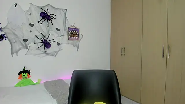 mia_star_2