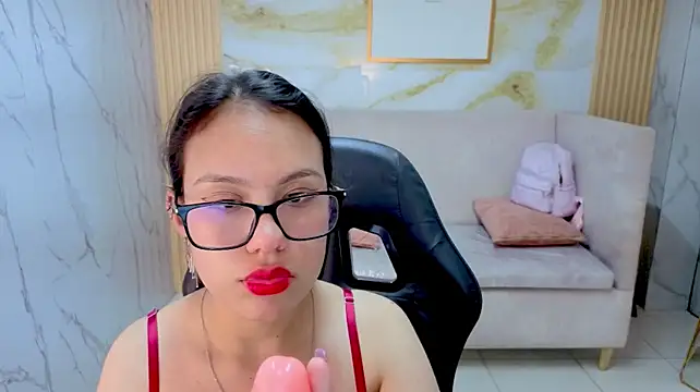 Luana_s live cam preview