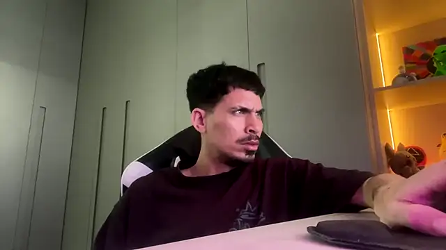 Latino_White_21
