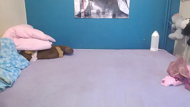 NADINNNE live cam preview