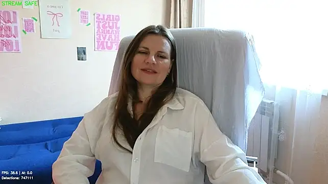 Mirabelle_Velvet live cam preview