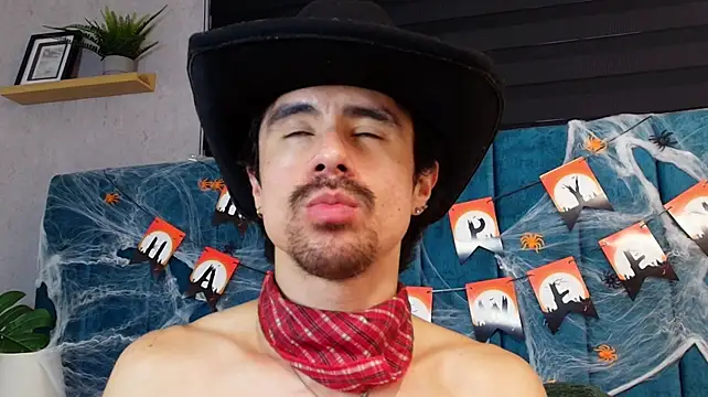 Ethan_Briggs_ live cam preview