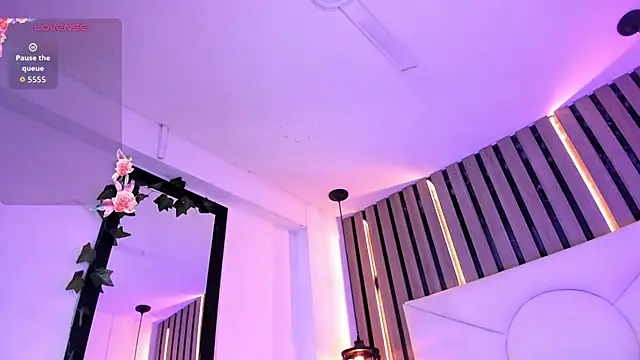 MiaRaven_