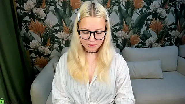 Velvet-Lun live cam preview