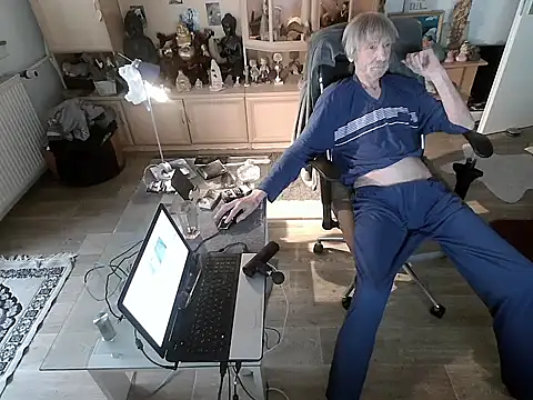 peter9744 live cam preview