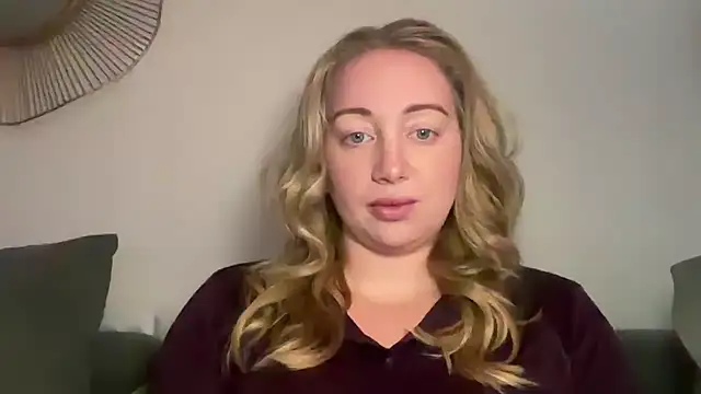 arielsweetieee live cam preview