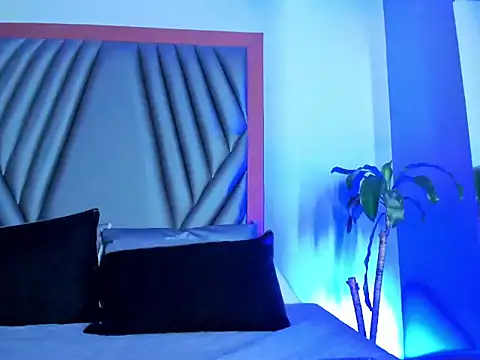 Anyy_bbw white tease webcam show