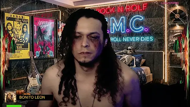 chino_roz live cam on StripChat