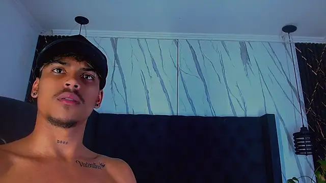 Angel_foxc13 webcam