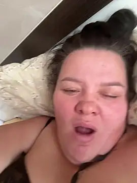 SunnyLeila2101 live cam preview