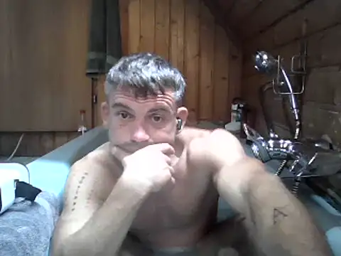 Cambitchboy live cam preview