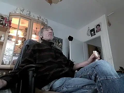 peter9744 live cam preview