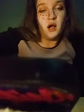 Freakydeafgirl live cam preview