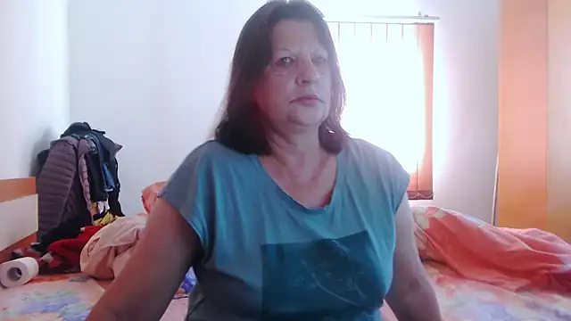ExtasyMature live cam on StripChat