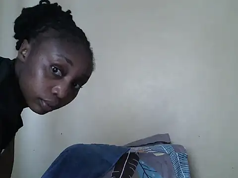 slimnajima live cam on StripChat