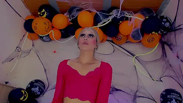 Modella: The_queens_hot