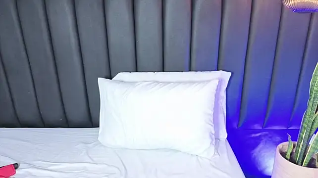 Isa_dumont live cam preview