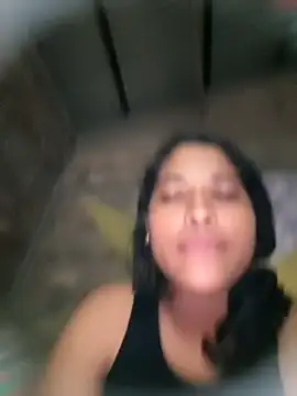 Image du stream de DIYA_221, modèle stripchat