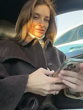 -AngelAri-