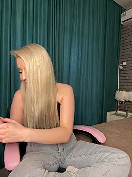 Hot_blondie