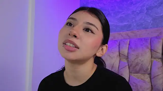 chloe_bluee_ live cam preview