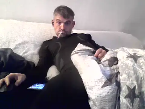 Cambitchboy live cam preview