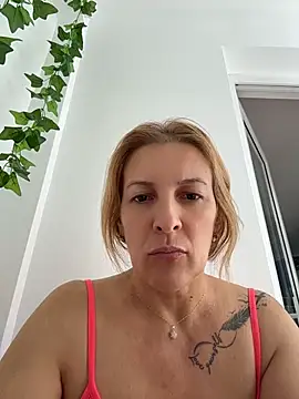 Hot-Milf4U live cam on StripChat