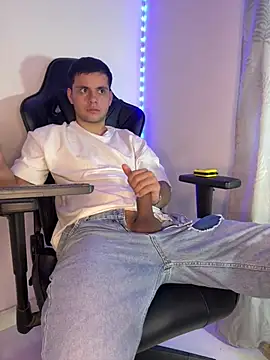Liam_Mateo live cam on StripChat