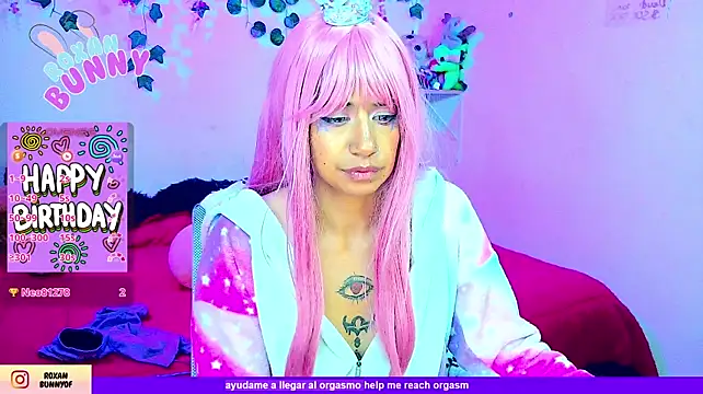Roxanbunny1 live cam on StripChat